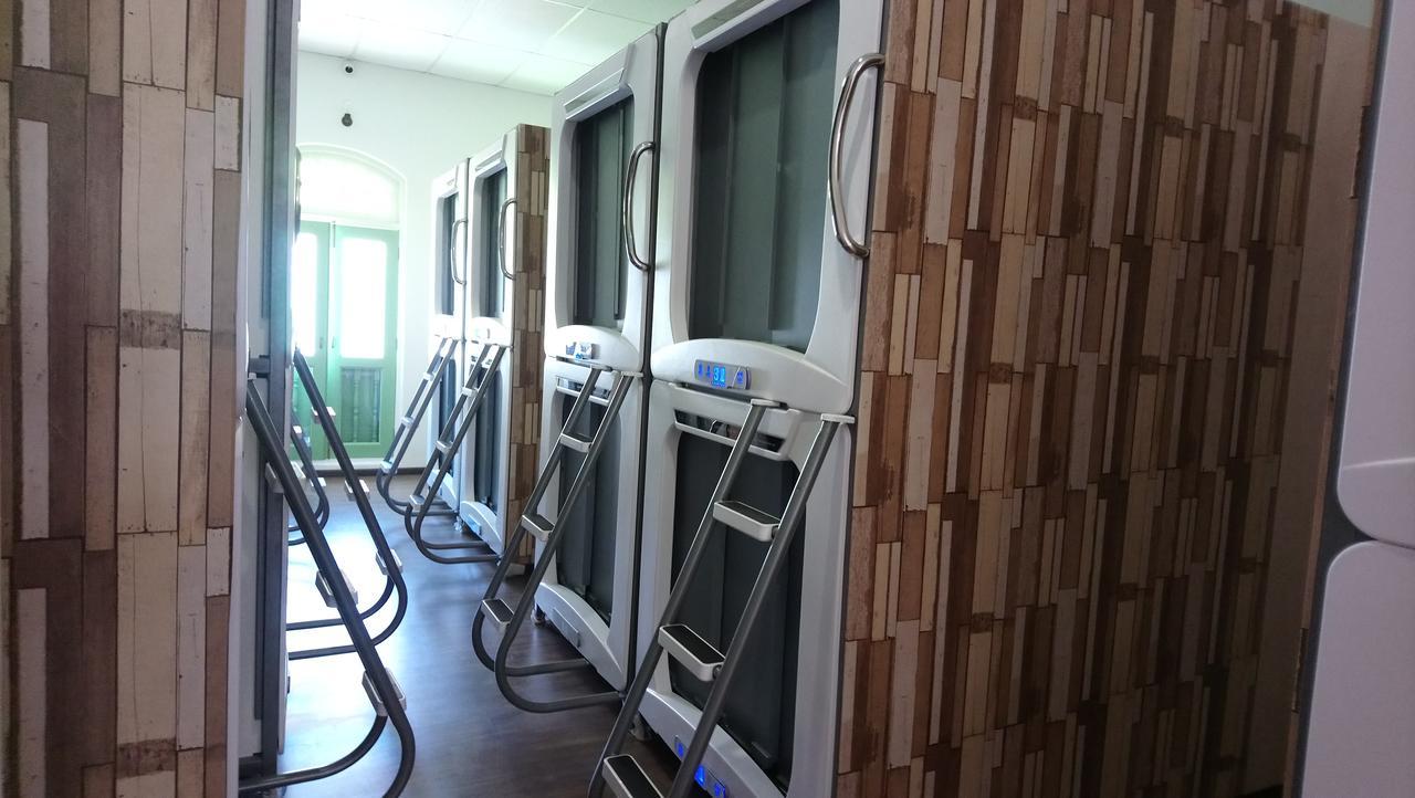 Stay With Me Capsules Hostel Malacca Exteriör bild